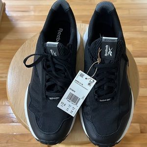 👏🏻ON Sale Today👏🏻 Sneakers-